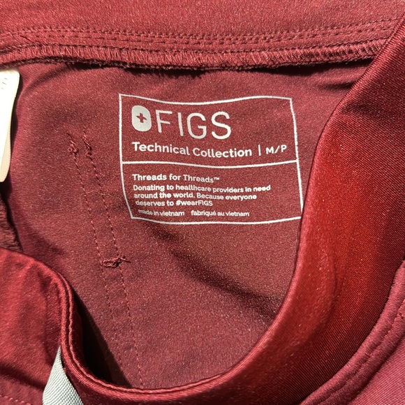 FIGS Womens Scrub set. Size medium. PO# 1645 Burgundy. Brand New. - Picture 8 of 8